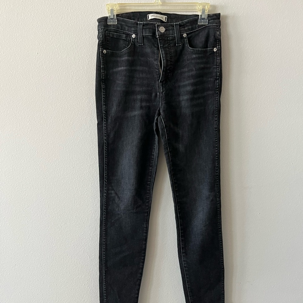 Madewell black High-Rise Skinny - Looking for a new home!